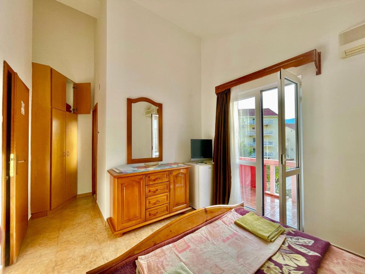 Vila L Budva Hotel Luaran gambar