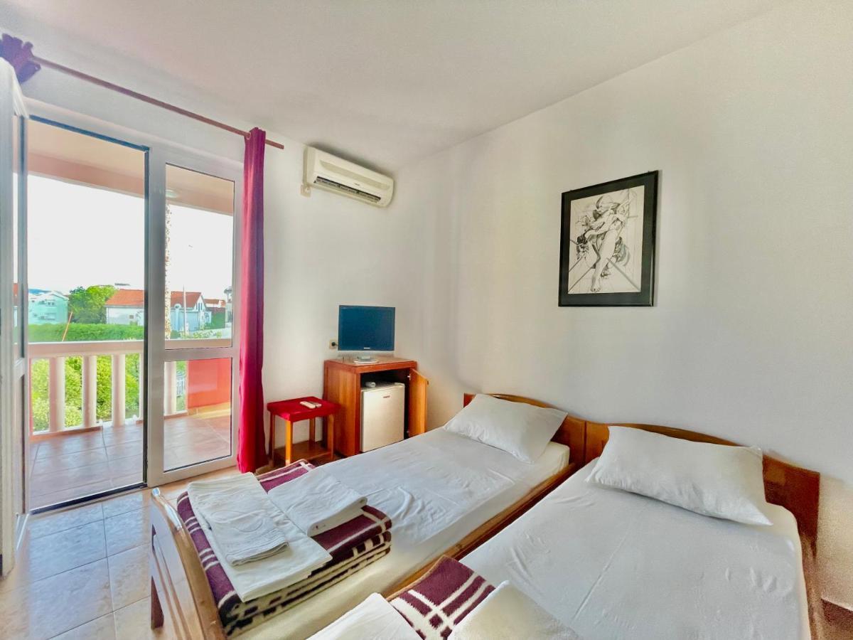 Vila L Budva Hotel Luaran gambar