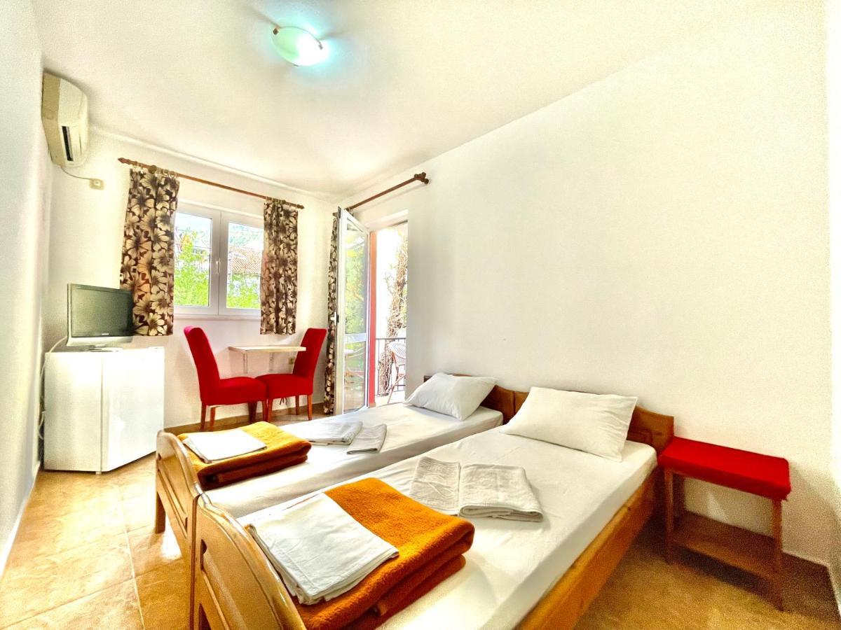 Vila L Budva Hotel Luaran gambar