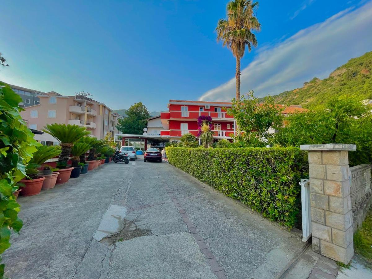 Vila L Budva Hotel Luaran gambar